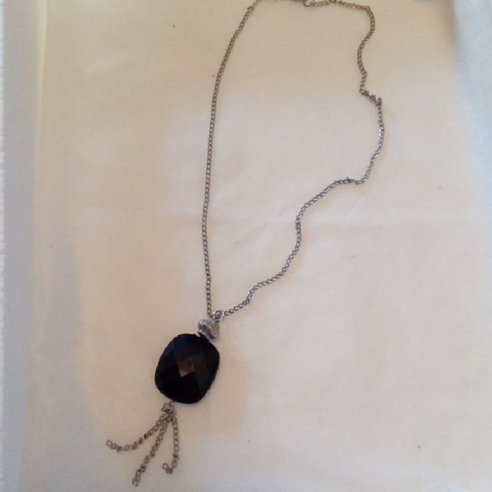 Elegant Silver and Black Pendant Necklace